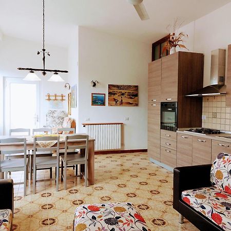Casa Vacanze Sole E Mare 툴라다 외부 사진