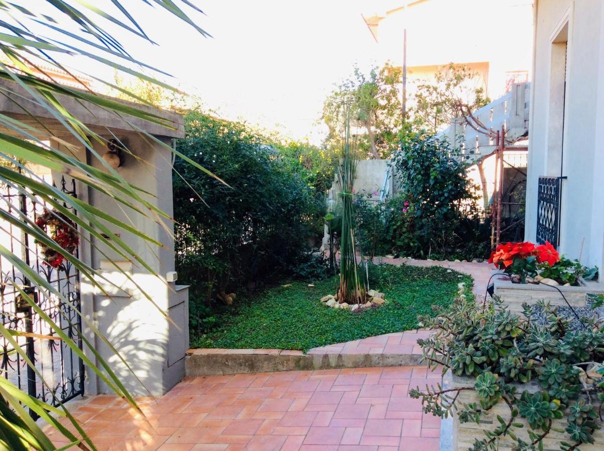 Casa Vacanze Sole E Mare 툴라다 외부 사진